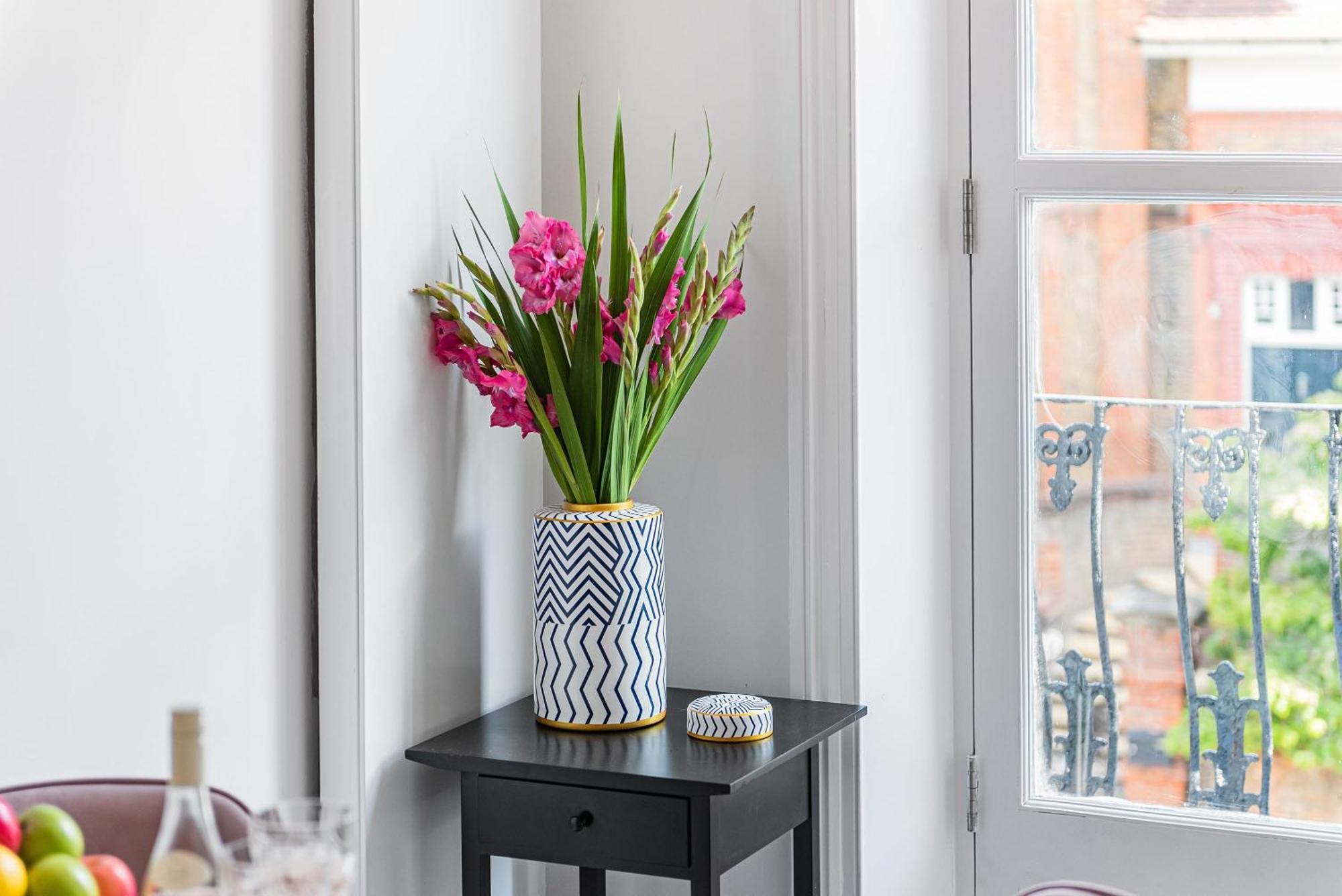 Lady On The Lane- 2 Bed Primrose Hill Apartment London Exterior photo